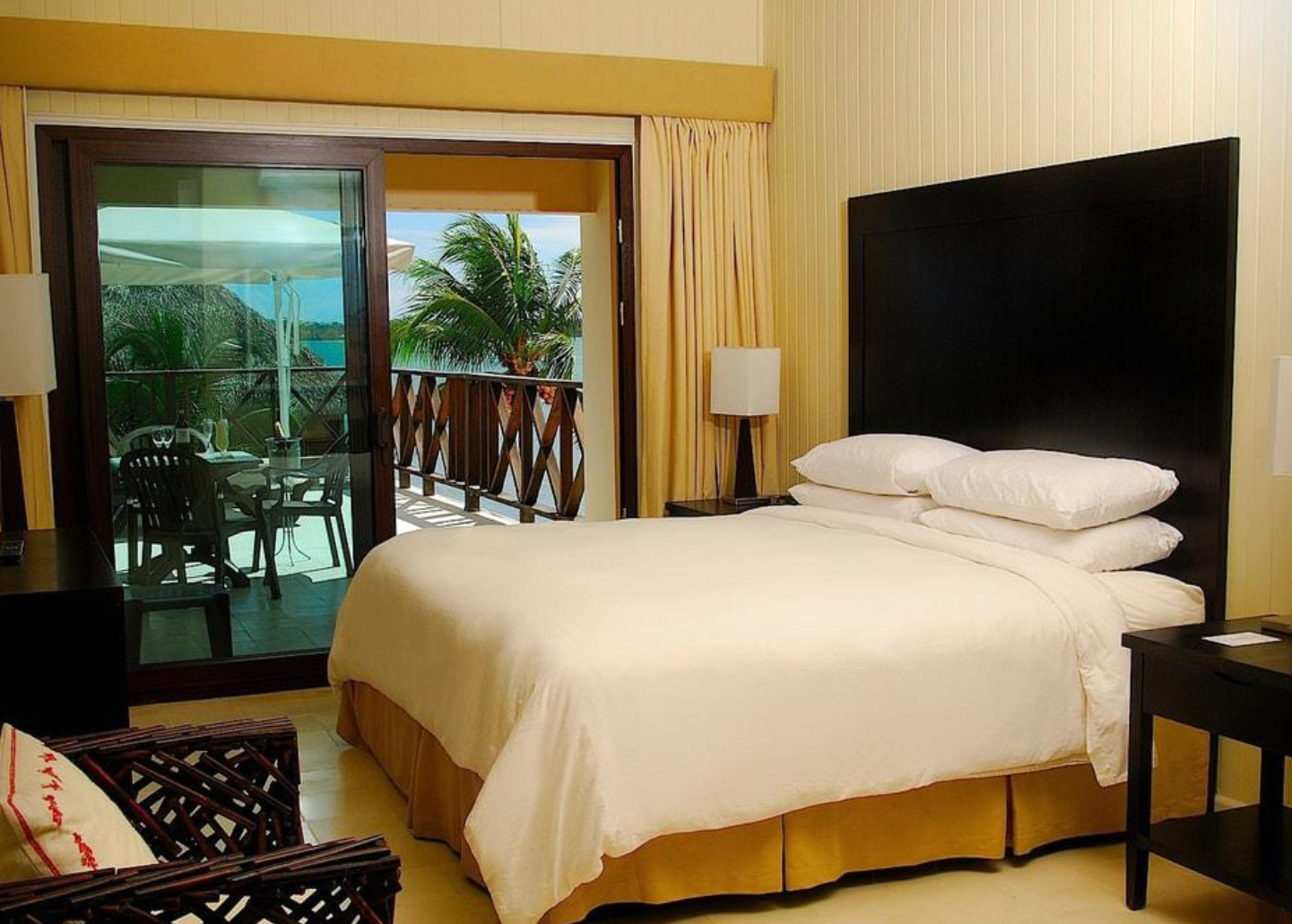 Jurny落地的巴拿马Playa Tortuga智能酒店实景图