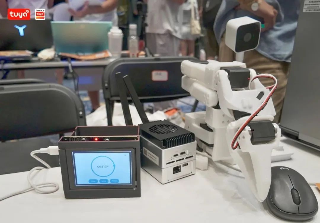 【桌面机械臂】