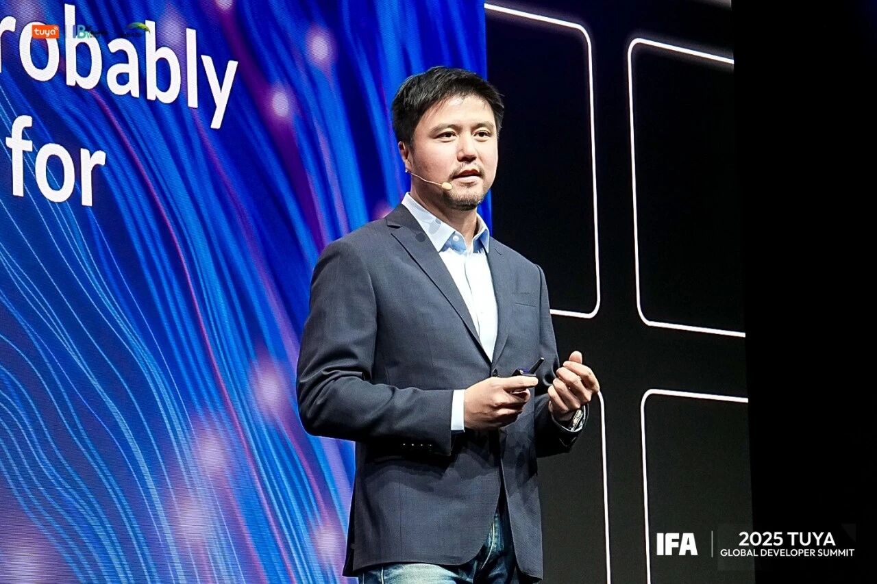 【涂鸦智能联合创始人、COO兼CFO杨懿】