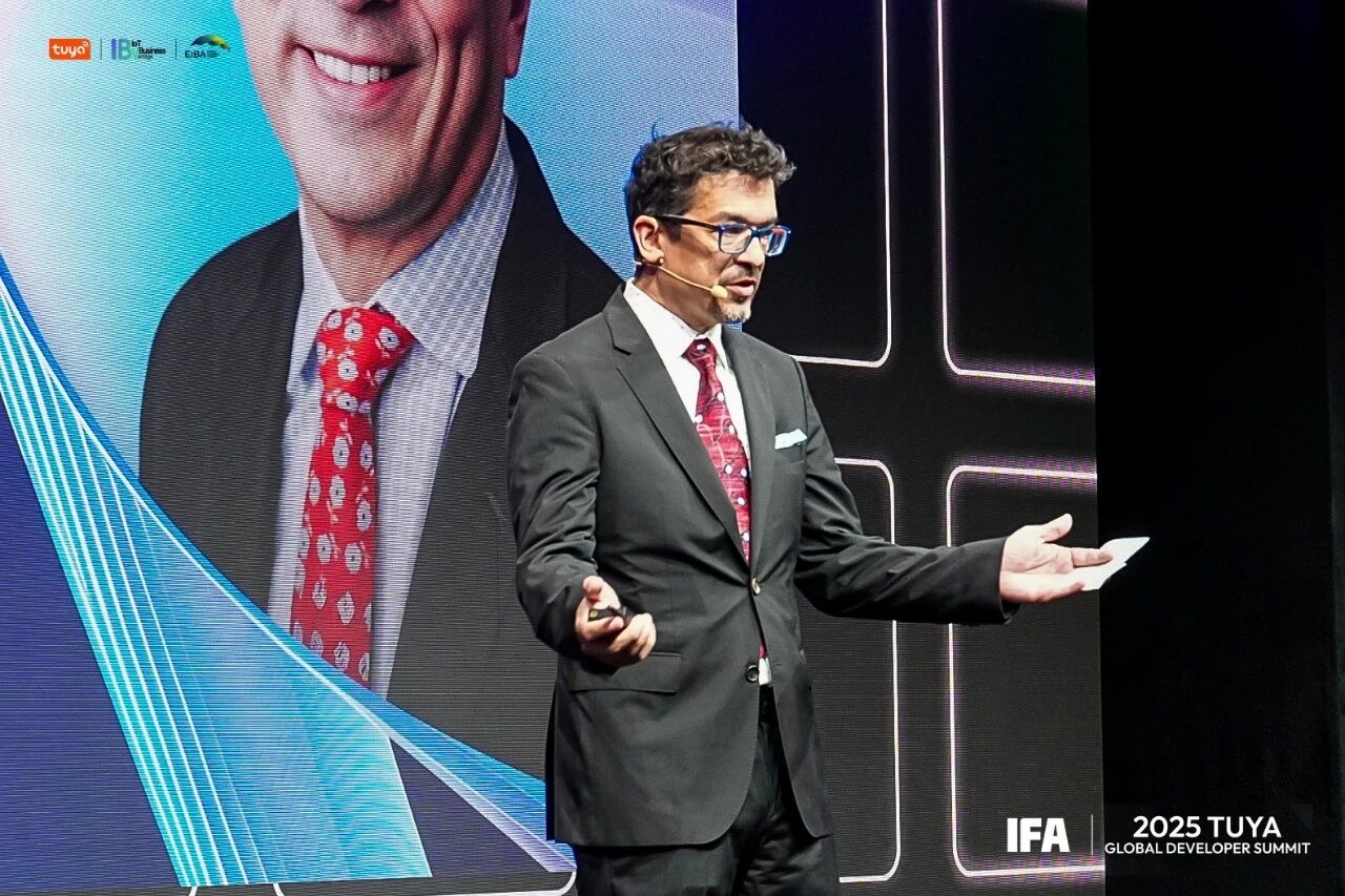 【连接标准联盟（CSA）技术战略规划师Chris LaPré】