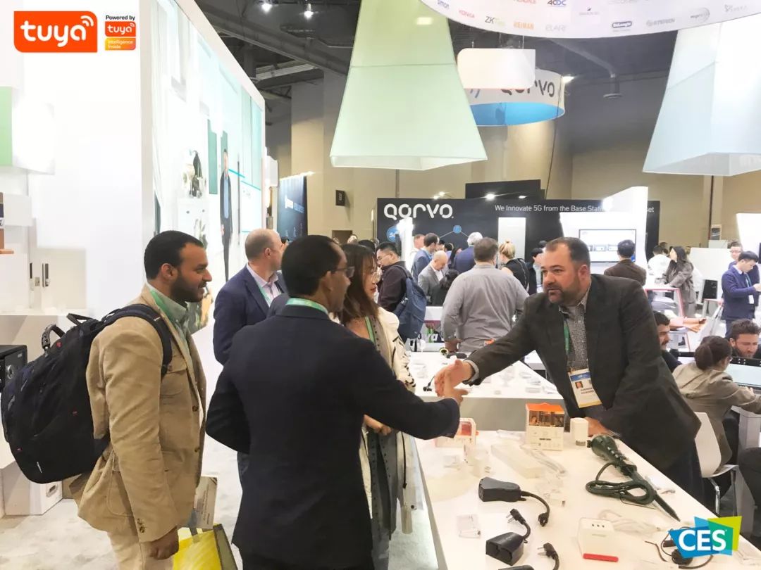 涂鸦智能CES展区